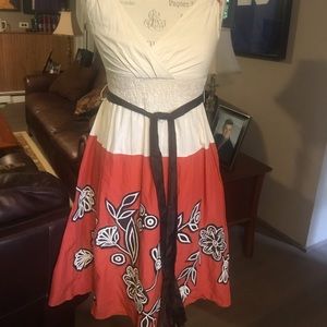 Lithe women’s size 2 white & orange dress